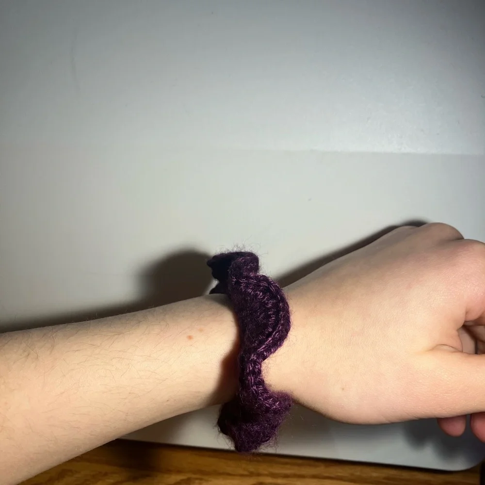 Daisymaeshop SUPER scrunchie set. In purple and blue . Handmade by me!